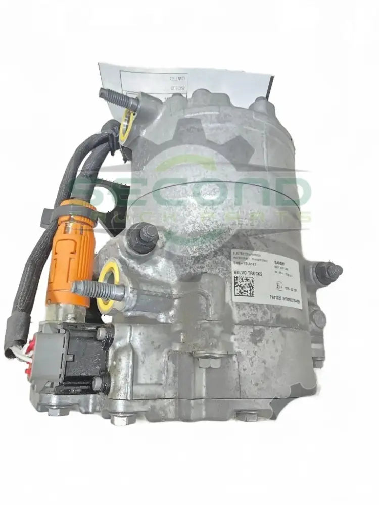 Volvo 24V chassis mounted a/c compressor OEM 84192003D4 - Second Truck Parts