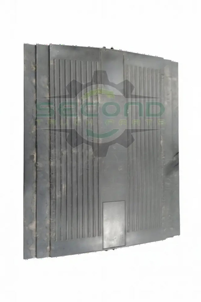 Volvo Between the frame mounted plastic battery box OEM 21275664 - Second Truck Parts