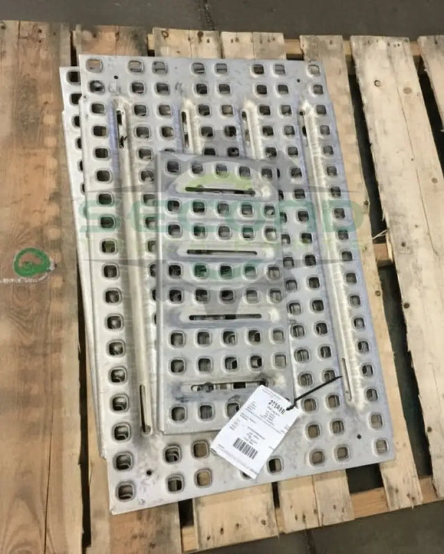 Volvo Complete aluminum cat walk 20559519 OEM - Second Truck Parts