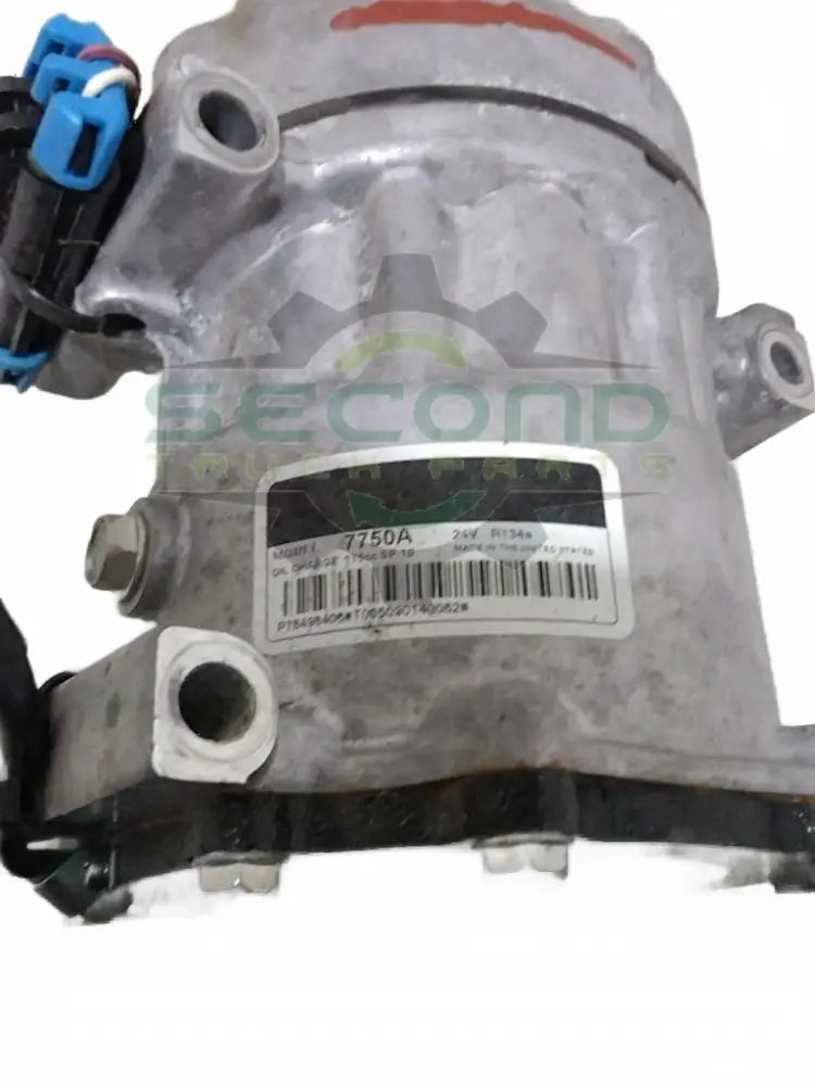 Volvo D13 US24 A/C compressor OEM 78498406 - Second Truck Parts