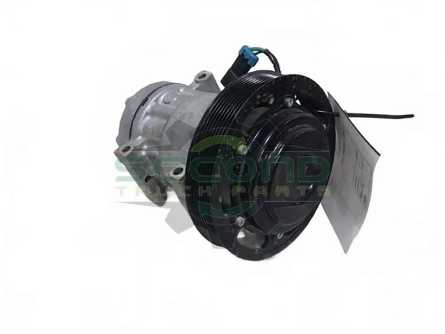 Volvo D13 US24 A/C compressor OEM 78498406D13 - Second Truck Parts