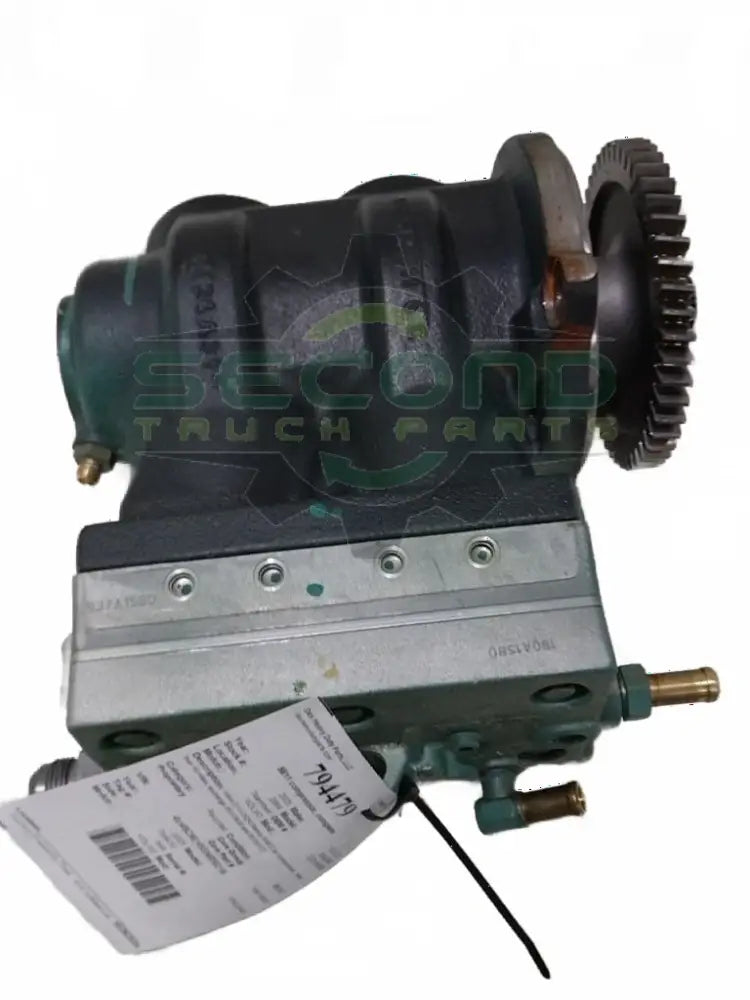 Volvo D13 US24 Wabco 636CC air compressor OEM 22016995D3 - Second Truck Parts