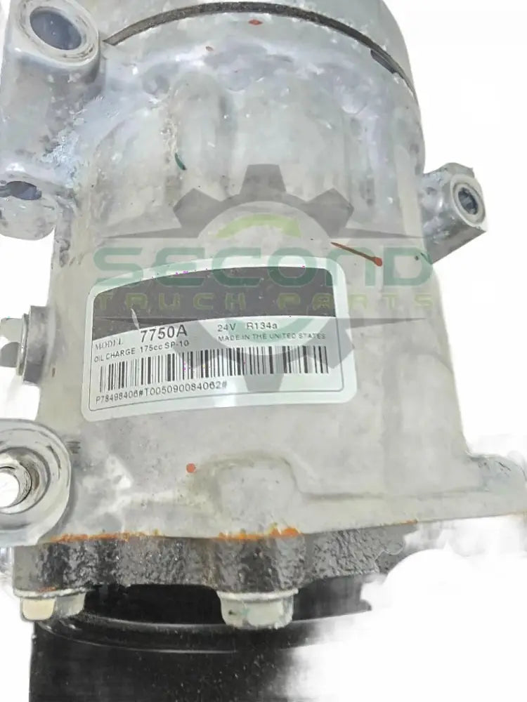 Volvo D13 US24 Wabco 636CC air compressor OEM 22016995D6 - Second Truck Parts