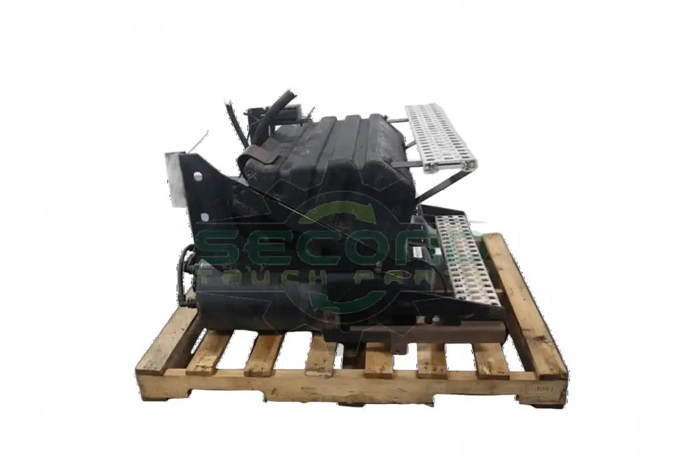 Volvo Frame mounted battery box OEM 21043167 - Second Truck Parts