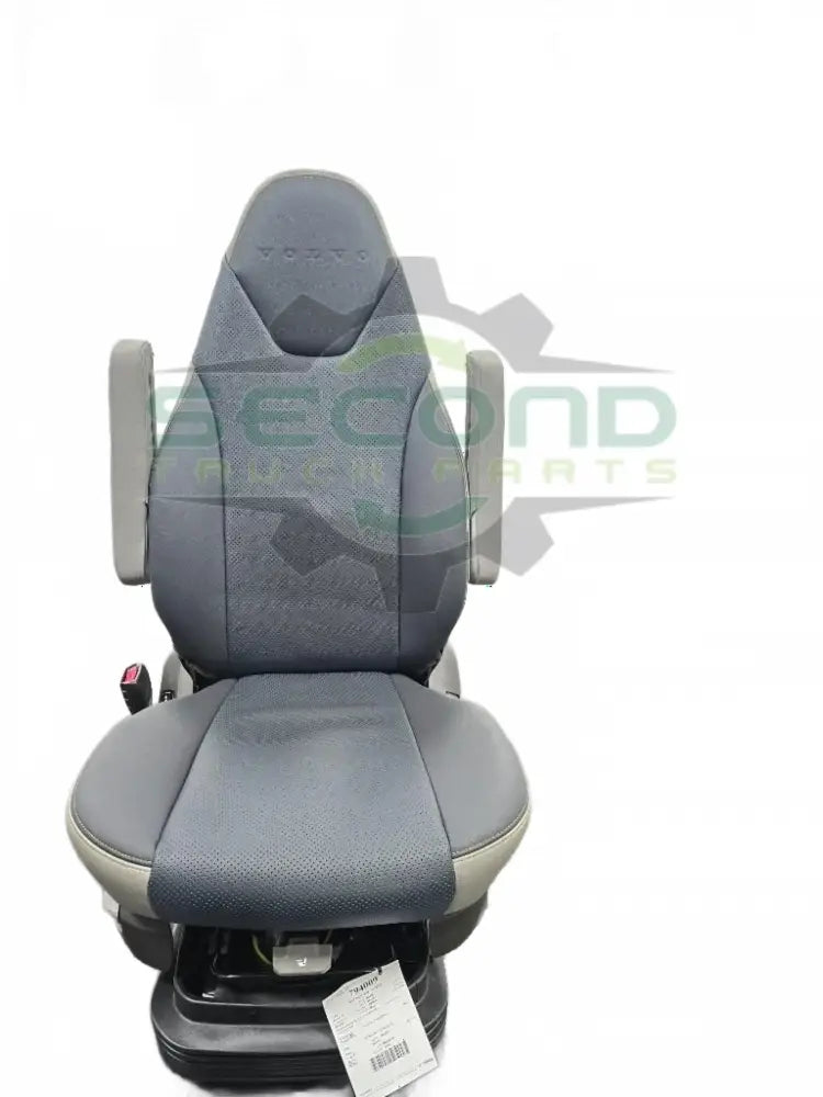 Volvo Premium seat OEM 26023855D4 - Second Truck Parts
