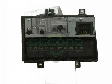 Volvo Radio console out of 09' VNL 670 OEM 21294670 - Second Truck Parts