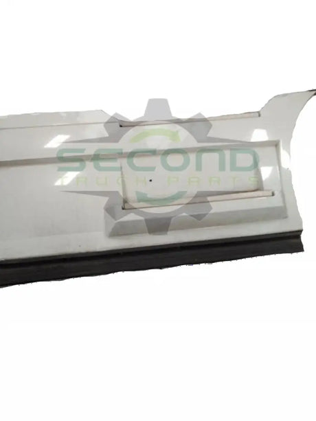 Volvo RH chassis fairing with steps OEM 82752235 - Second Truck Parts