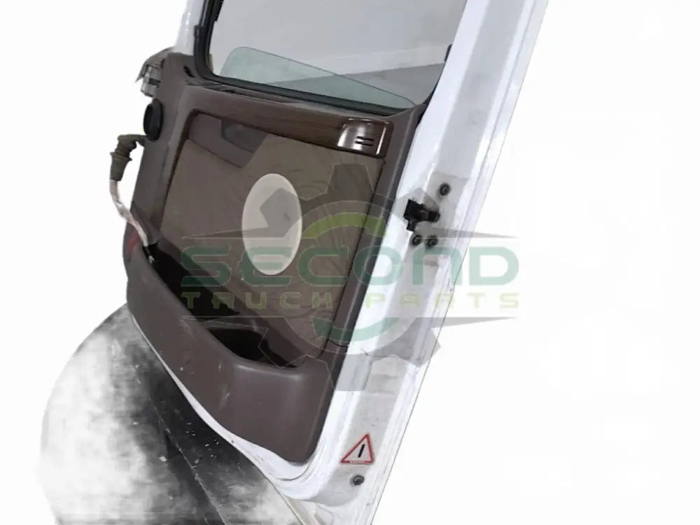 Volvo RH DOOR ASSEMBLY OEM 2267477 - Second Truck Parts