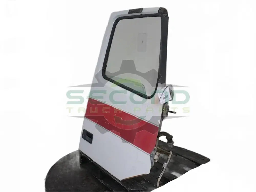Volvo RH DOOR ASSEMBLY OEM 26674777 - Second Truck Parts