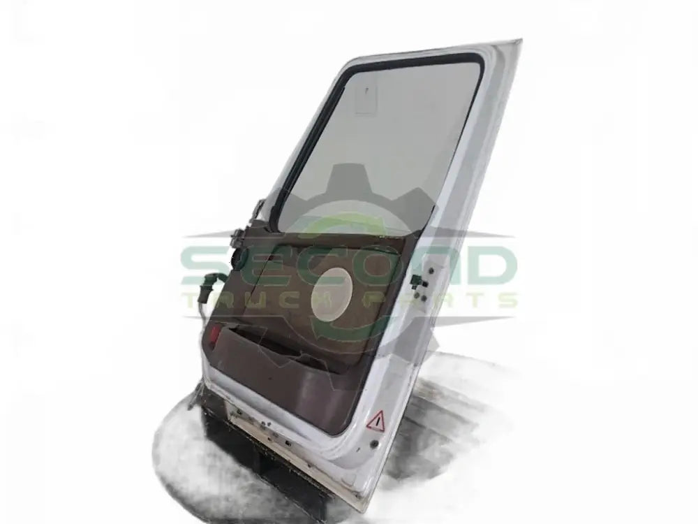 Volvo RH DOOR ASSEMBLY OEM - Second Truck Parts