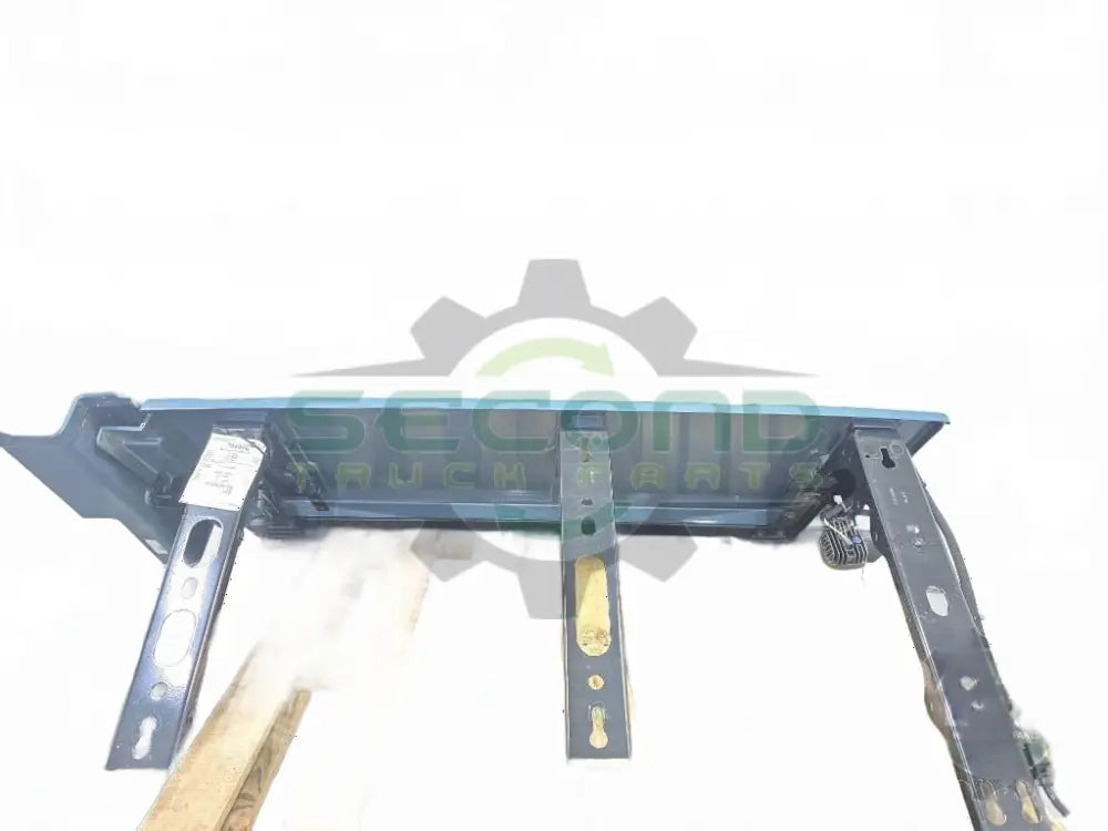 Volvo RH lower cab fairing with extension 78527749 OEM 78600391D3 - Second Truck Parts