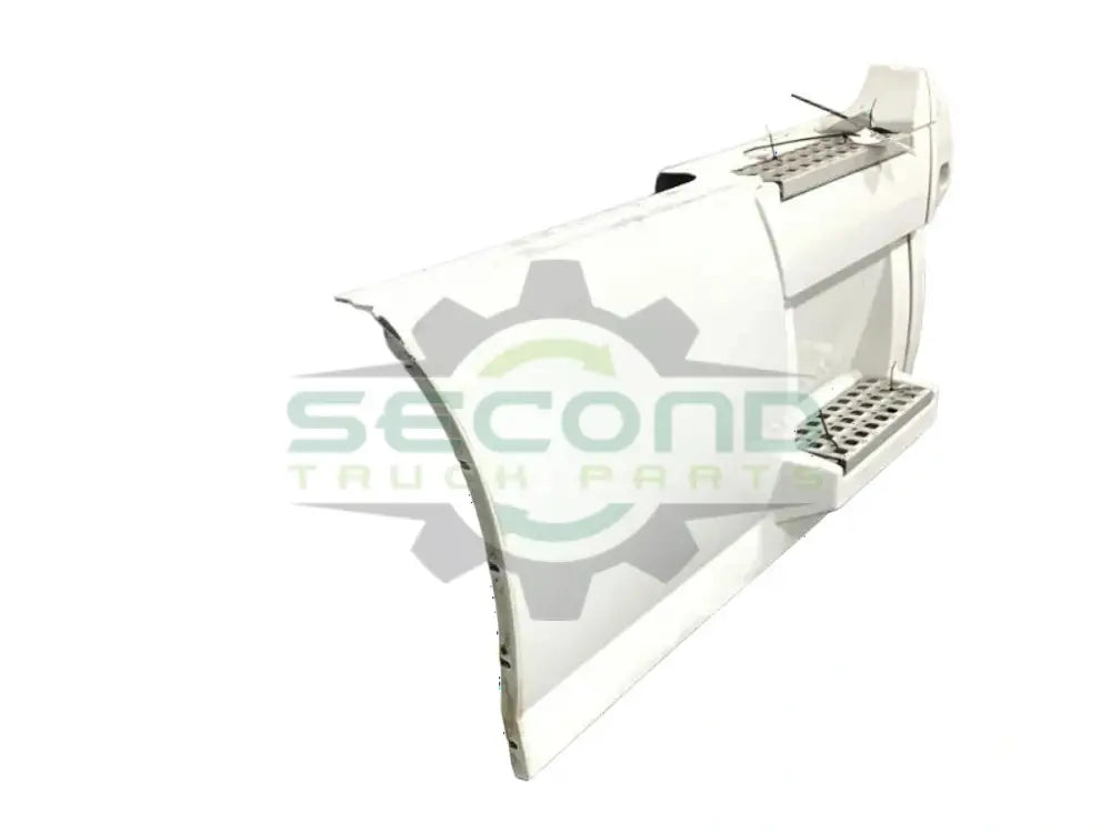 Volvo RH middle / rear chassis fairing OEM 82490542 - Second Truck Parts