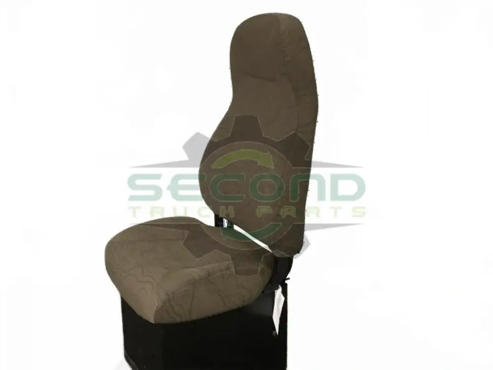 Volvo RH SEAT ASSEMBLY OEM 21617406 - Second Truck Parts