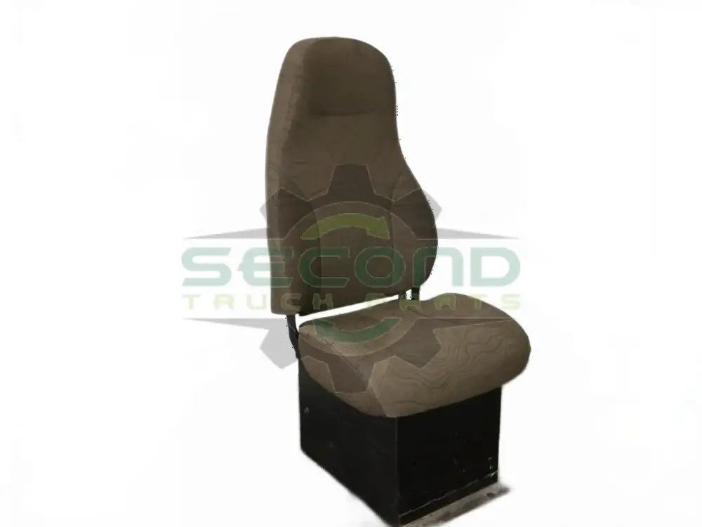 Volvo RH SEAT ASSEMBLY OEM 21617406 - Second Truck Parts