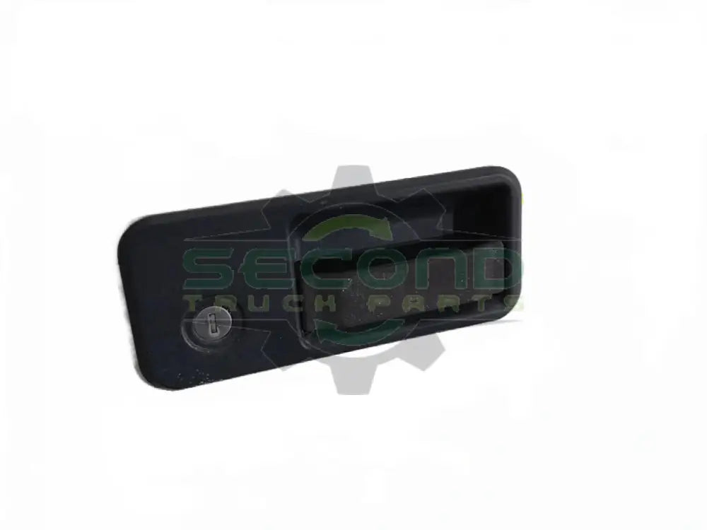 Volvo RH side door OEM 22674777 - Second Truck Parts
