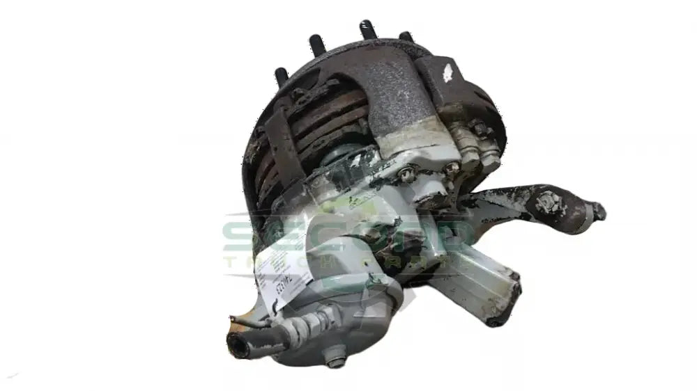 Volvo RH steer axle hub cutoff OEM 22755582 - Second Truck Parts