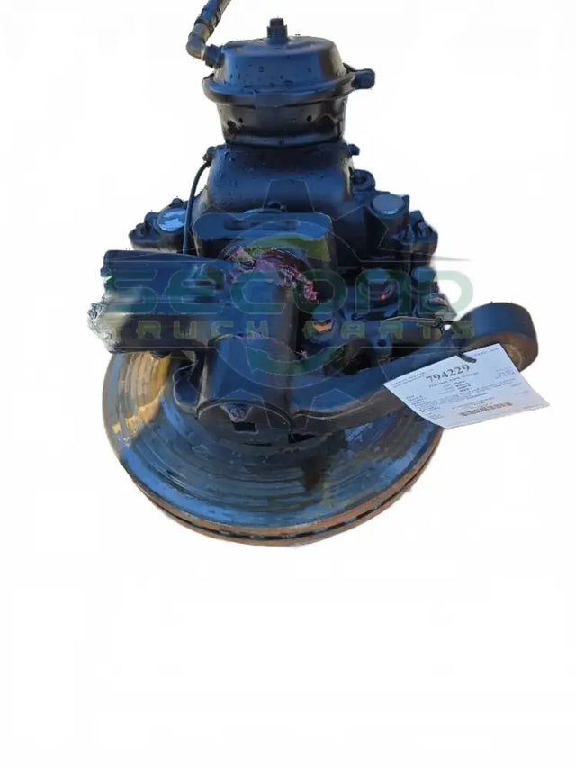 Volvo RH steer axle hub cutoff OEM 24112769D5 - Second Truck Parts