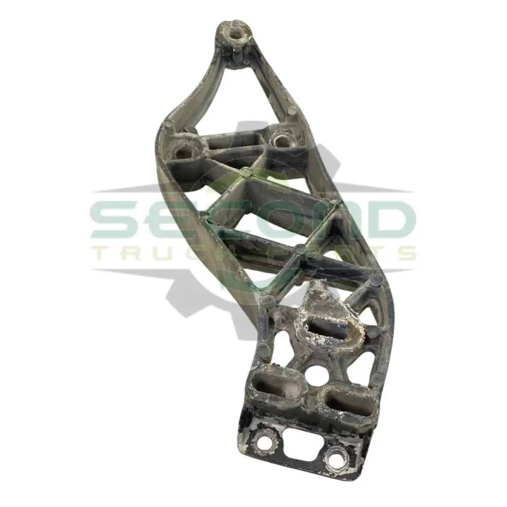 Volvo Right Side Bracket - Brackets