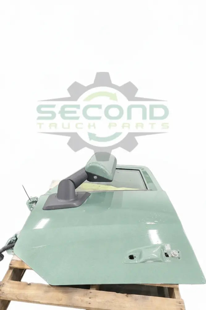 Volvo VNL LH door assembly OEM 78492125 - Second Truck Parts