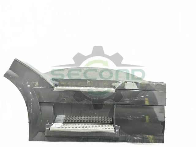 Volvo VNL LH front chassis fairing with steps OEM 82487576 - Second Truck Parts