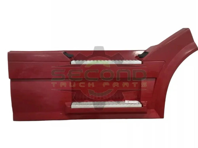 Volvo VNL RH front chassis fairing OEM 20982663 - Second Truck Parts