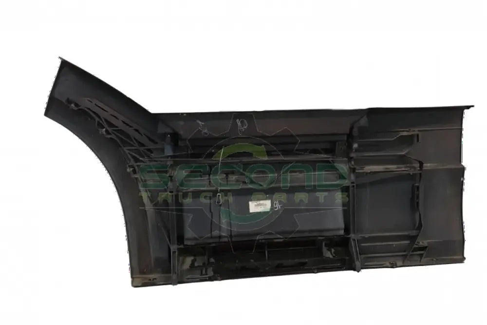 Volvo VNL RH front chassis fairing OEM 20982663 - Second Truck Parts