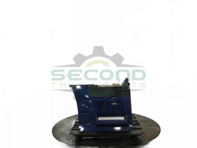 Volvo VNL RH rear chassis fairing OEM 20500500 - Second Truck Parts