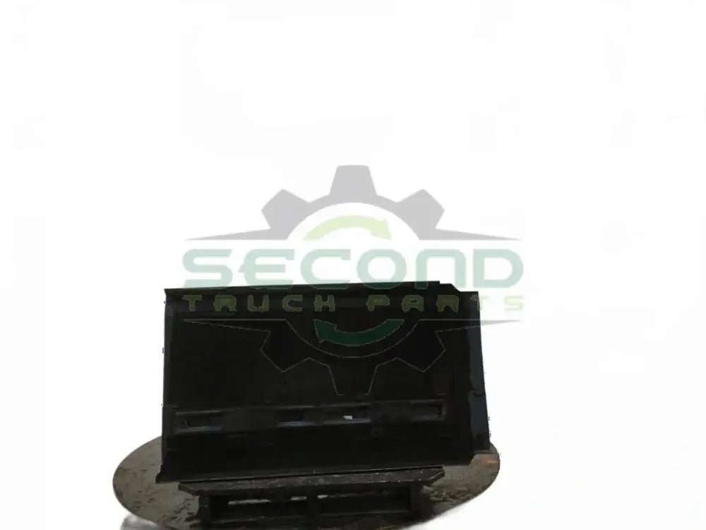 Volvo VNL RH rear chassis fairing OEM 20500500 - Second Truck Parts