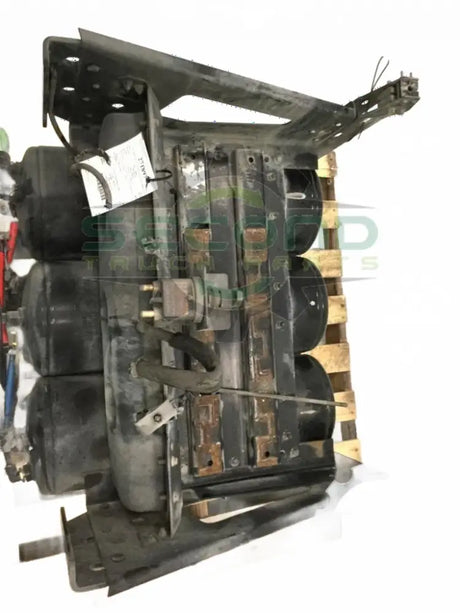 Volvo VNL steel battery box21043167 with x3 steel air tanks x2 - Second Truck Parts