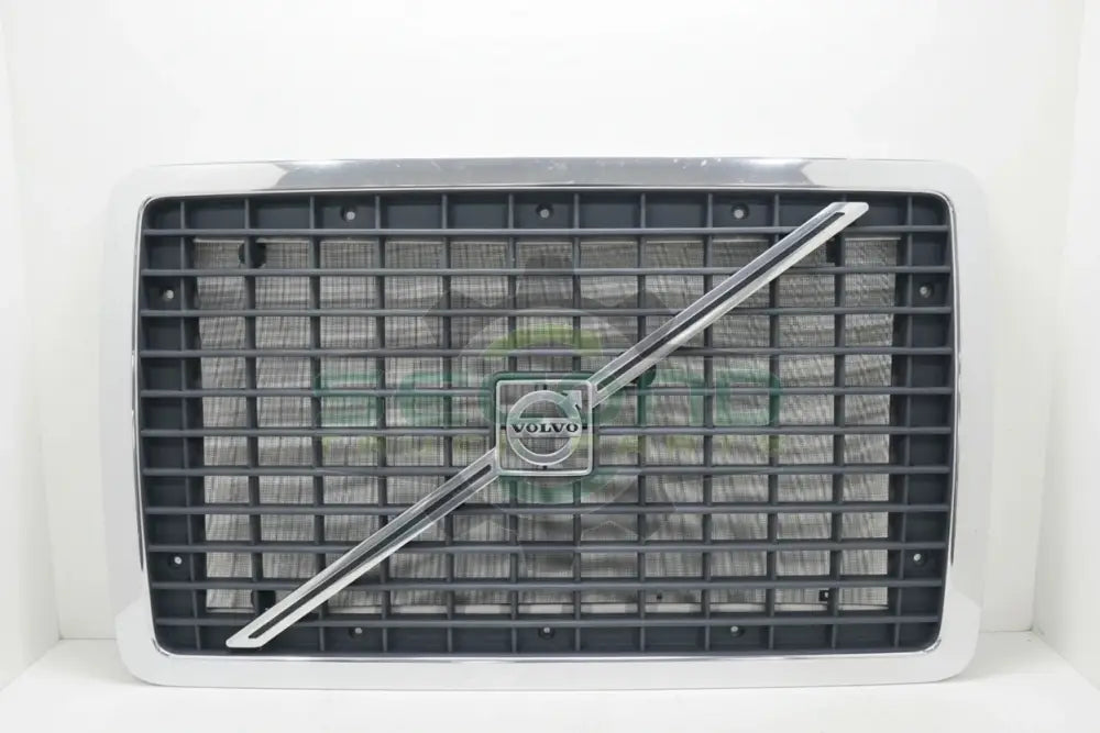 Volvo VNM hood grille assembly OEM 84023892 - Second Truck Parts