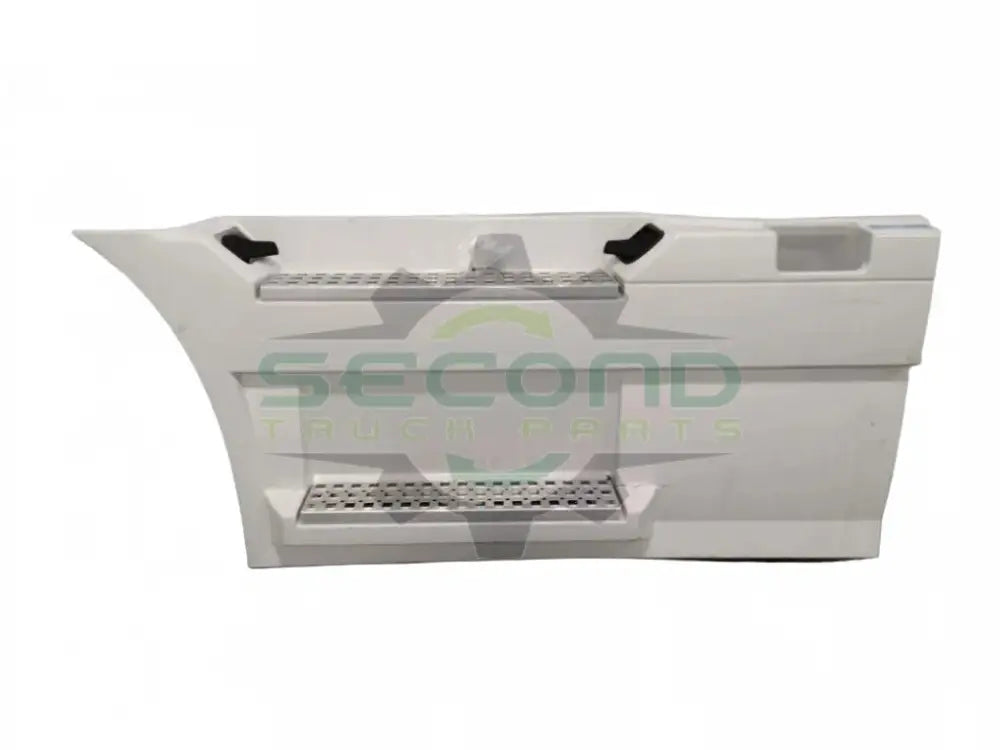Volvo VNM LH chassis fairing with steps OEM 82735611 - Second Truck Parts