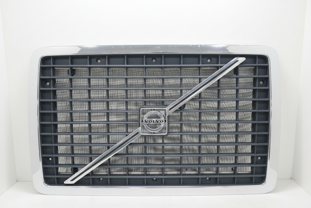 Volvo VNM hood grille assembly OEM 84023892 - Second Truck Parts