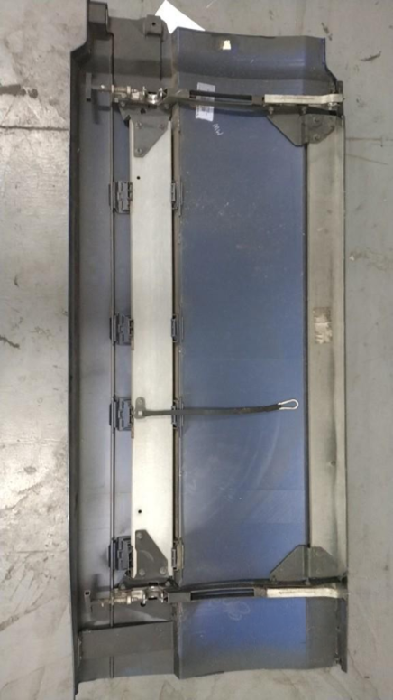 Volvo LH middle chassis fairing OEM 82488860 - Second Truck Parts